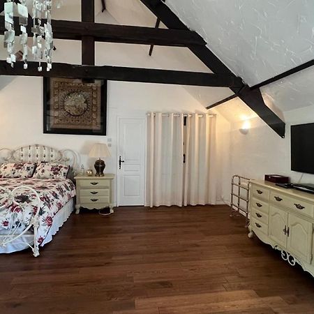 Bed and Breakfast Chez Thomas 7 Route Du Monde Ancien Saint-Georges-D'Aunay Экстерьер фото