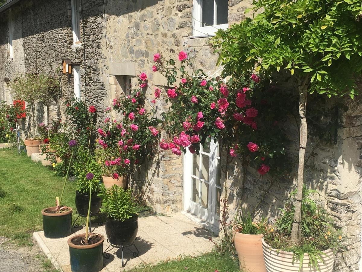 Bed and Breakfast Chez Thomas 7 Route Du Monde Ancien Saint-Georges-D'Aunay Экстерьер фото