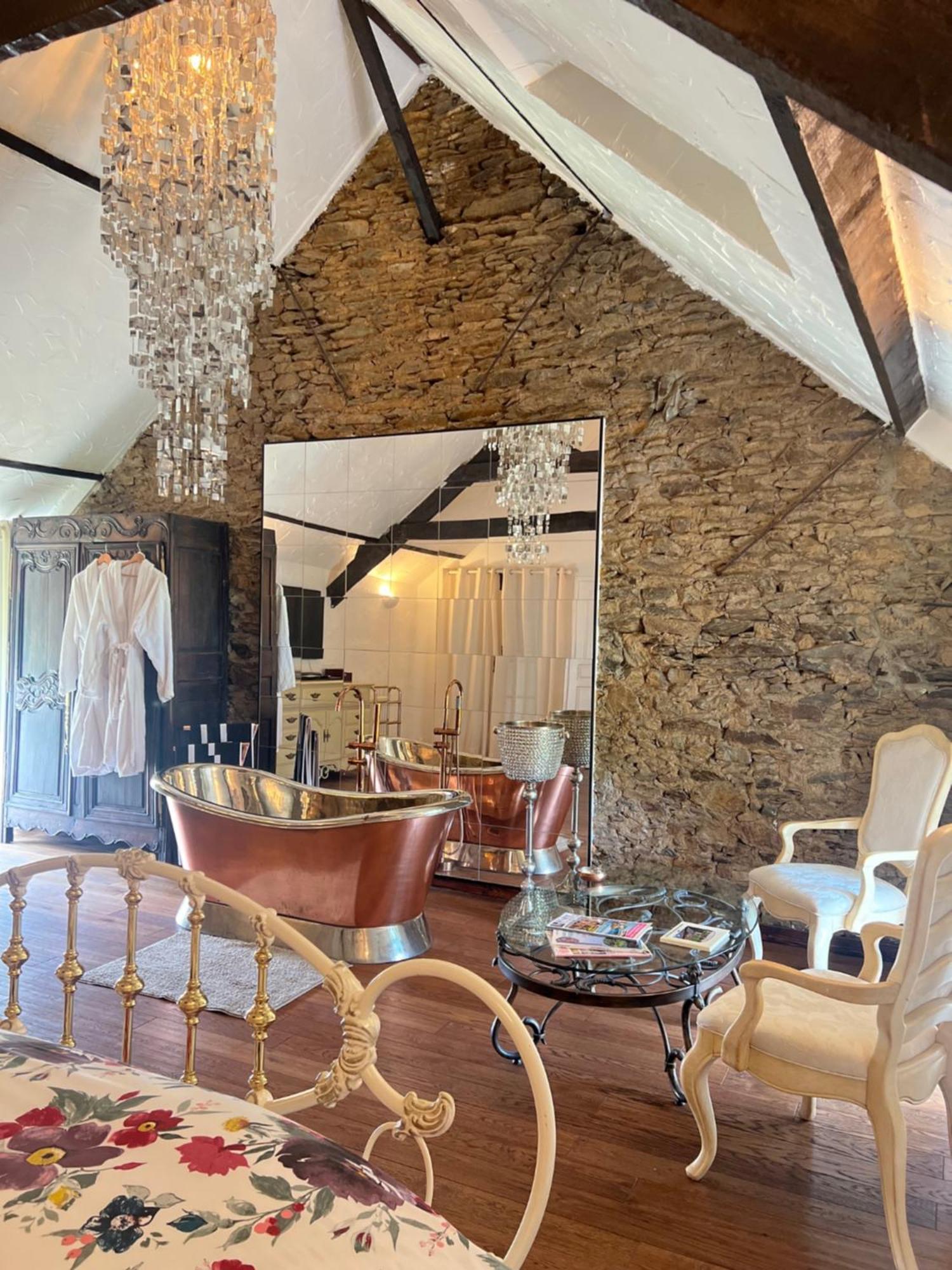 Bed and Breakfast Chez Thomas 7 Route Du Monde Ancien Saint-Georges-D'Aunay Экстерьер фото